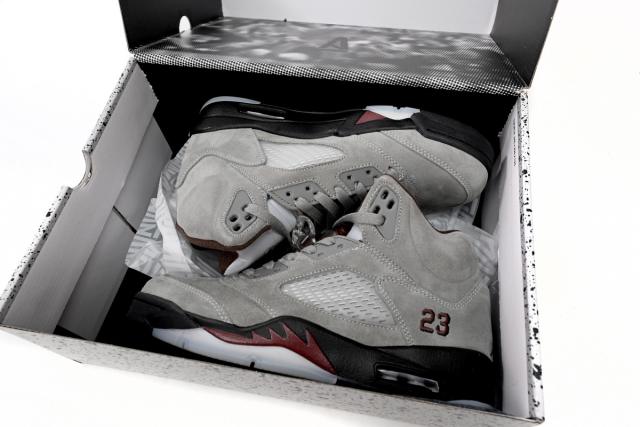 A Ma Maniére x Air Jordαn 5's Light Bone FD1330-006