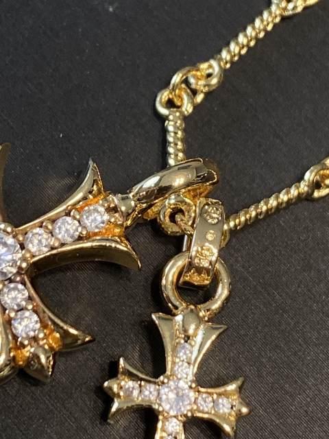 Double Cross Diamonds Necklace