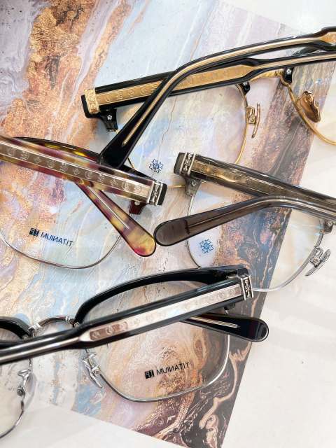 1:1 quality version titanium Sanskrit letters half-frame business glasses 4 colors