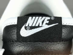 SB DUNK x REVERSE PANDA