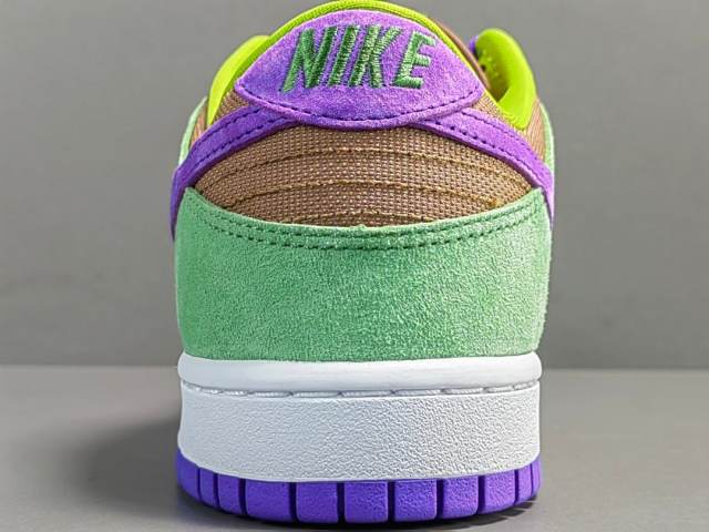 SB DUNK x VENEER