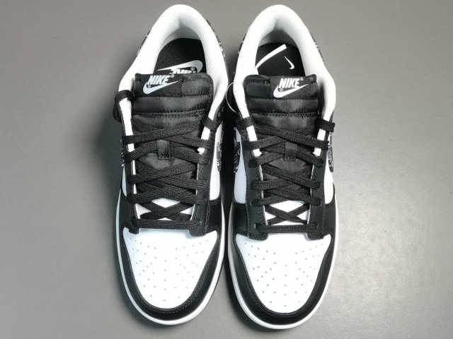 SB DUNK x PAISLEY PACK BLACK