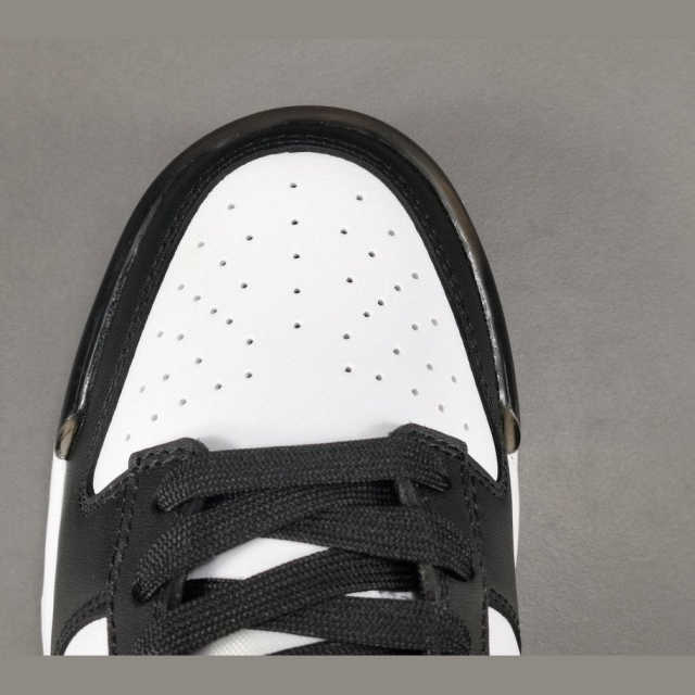 SB DUNK LOW TWIST x PANDA