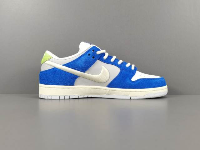 SB DUNK x FLY STREETWEAR GARDENIA