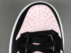 SB DUNK x PINK FOAM BLACK