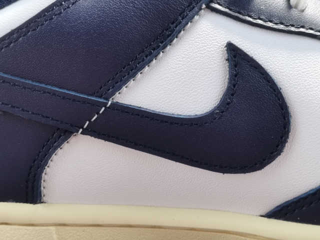 SB DUNK x VINTAGE NAVY