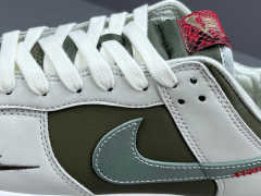 SB DUNK LOW x YEAR OF THE SNAKE