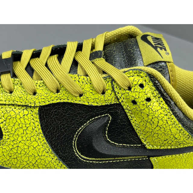SB DUNK LOW x HALLOWEEN