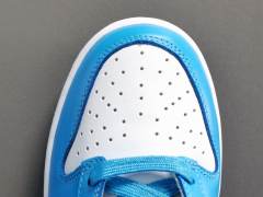 SB DUNK x UNC