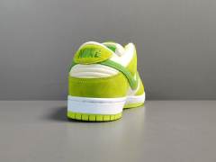 SB DUNK x GREEN APPLE