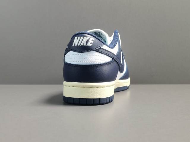SB DUNK x VINTAGE NAVY