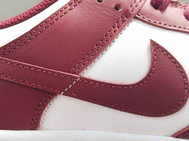 SB DUNK x BORDEAUX