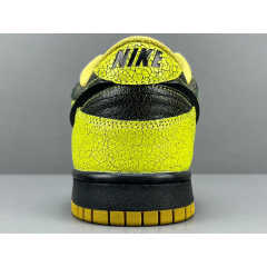 SB DUNK LOW x HALLOWEEN