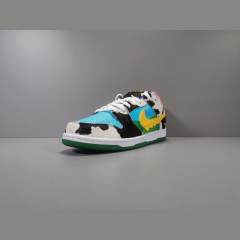 SB DUNK LOW x BEN & JERRY'S CHUNKY DUNKY
