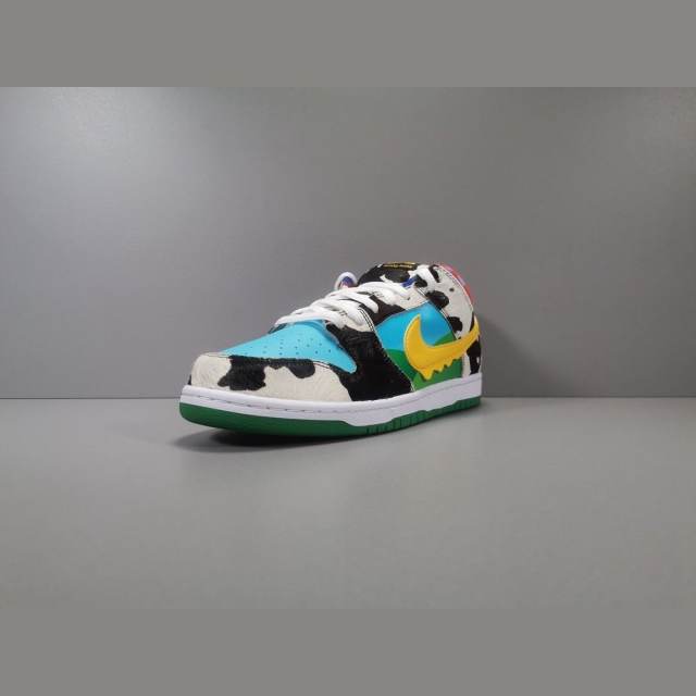 SB DUNK LOW x BEN & JERRY'S CHUNKY DUNKY