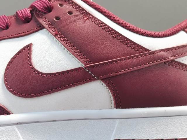 SB DUNK x BORDEAUX
