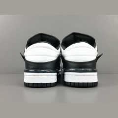 SB DUNK LOW TWIST x PANDA