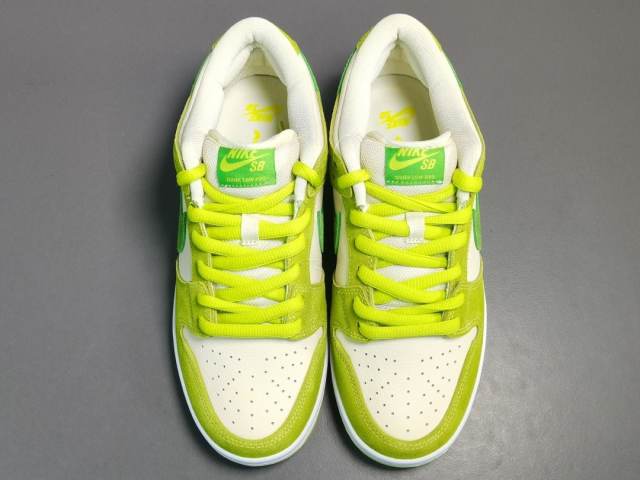 SB DUNK x GREEN APPLE