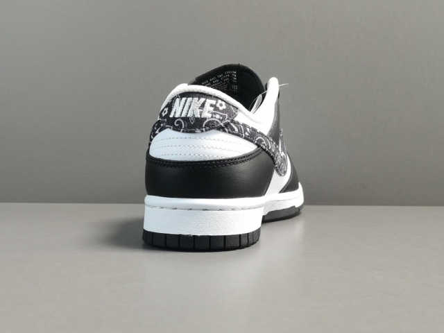 SB DUNK x PAISLEY PACK BLACK