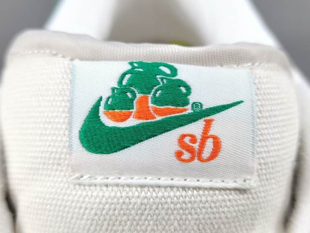 SB DUNK x JARRITOS