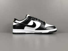 SB DUNK x WORLD CHAMPS BLACK WHITE