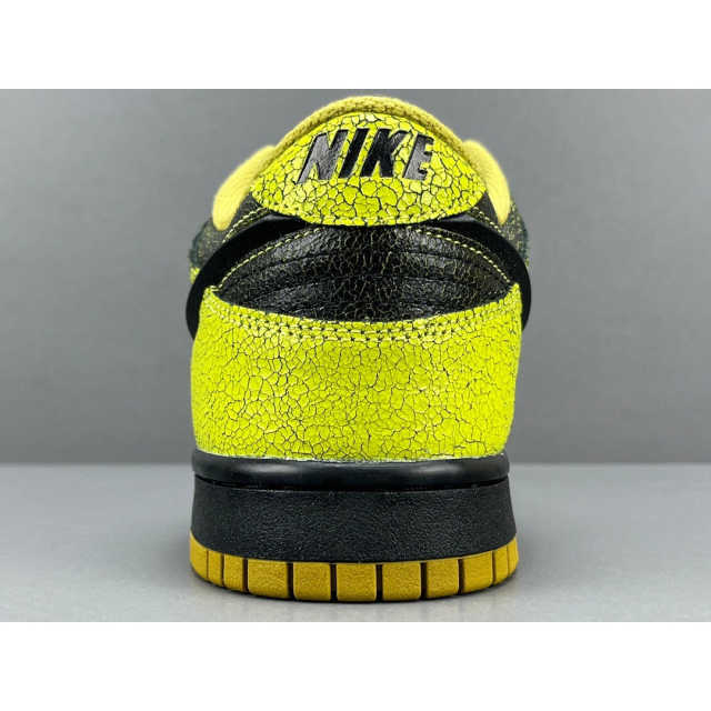 SB DUNK LOW x HALLOWEEN
