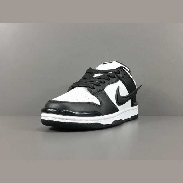 SB DUNK LOW TWIST x PANDA