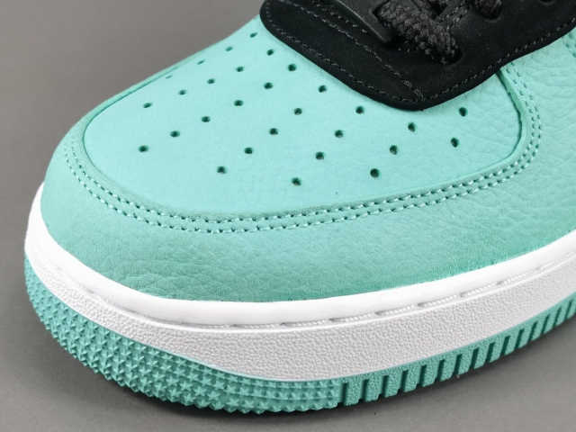AIR FΟRCE 1 x TIFFANY & CO.1837 (FRIENDS AND FAMILY)