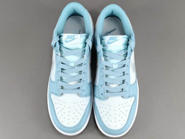 SB DUNK x CLEAR AQUA