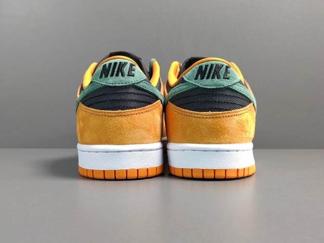 SB DUNK x CERAMIC