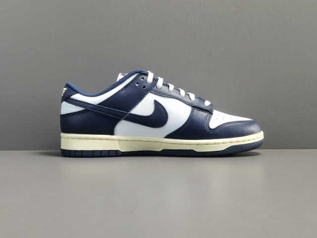 SB DUNK x VINTAGE NAVY