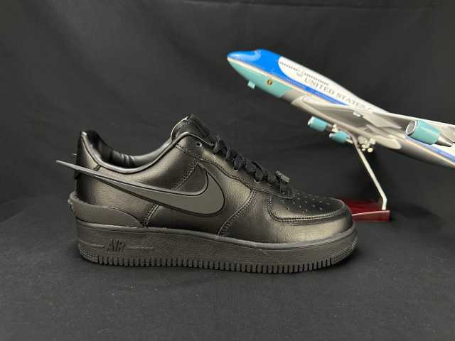 AIR FΟRCE 1 Big Swoosh All-Black