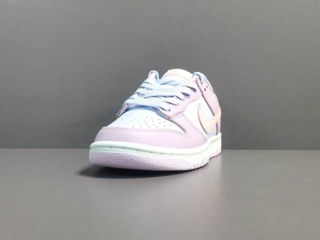 SB DUNK x TRIPLE WHITE