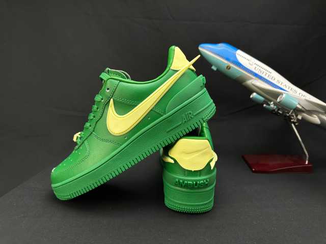 AIR FΟRCE 1 Big Swoosh Green