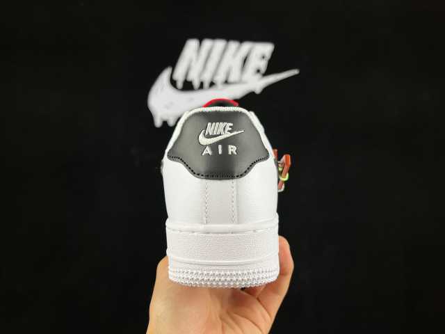 AIR FΟRCE 1 Low White/Black/Red Hiking Buckle
