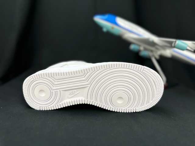 AIR FΟRCE 1 Supreme White