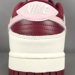SB DUNK x VALENTINES DAY
