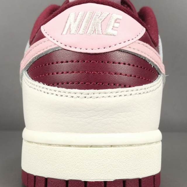SB DUNK x VALENTINES DAY