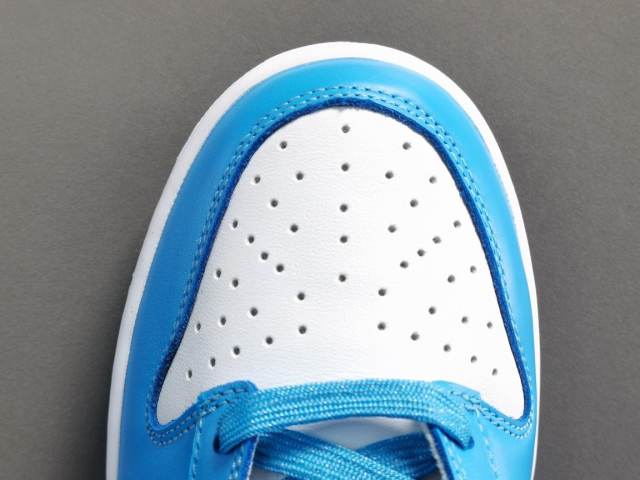 SB DUNK x UNC