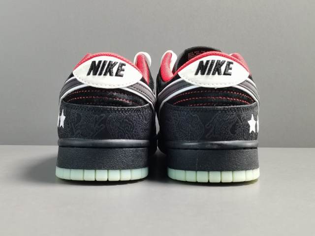 SB DUNK x HALLOWEEN