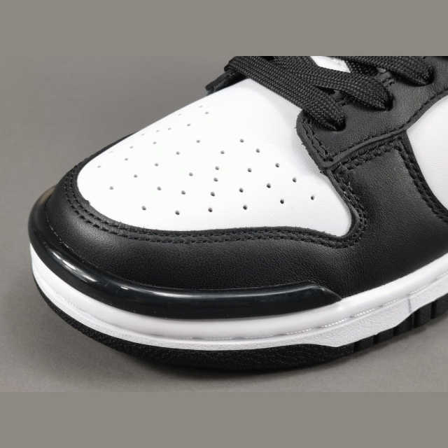 SB DUNK LOW TWIST x PANDA
