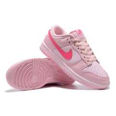 SB DUNK LOW x TRIPLE PINK