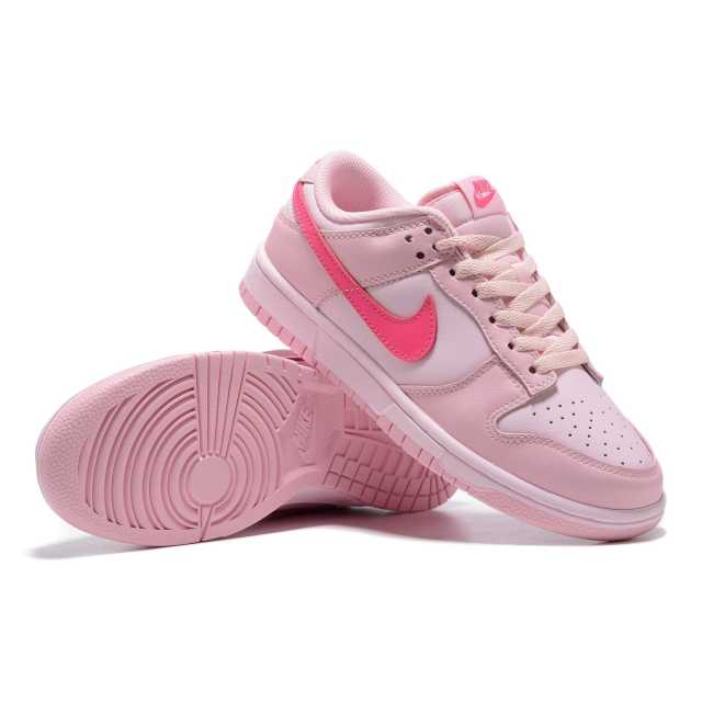 SB DUNK LOW x TRIPLE PINK