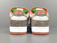 NIKE SB DUNK x CRUSHED D.C.