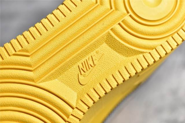 AIR FΟRCE 1 x OFF-WHITE ICA UNIVERSITY GOLD