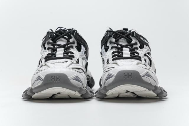 B Track.2 Sneaker Black White 570391 W2GN3 1090