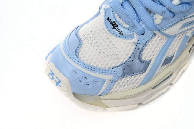 1:1 quality version B Runner White Yellow Blue 677402W3RB59174