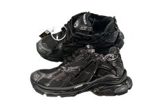1:1 quality version B Runner Black 656063W3RA11000 / 677402W3RB11000
