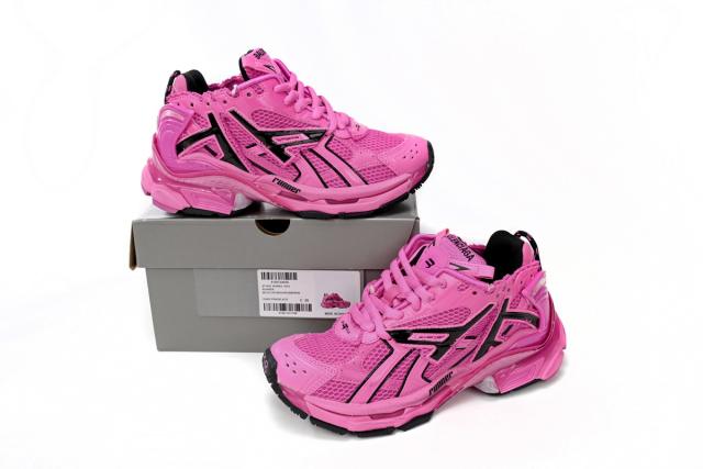 1:1 quality version B Runner Fuchsia Pink 677402W3RB25510