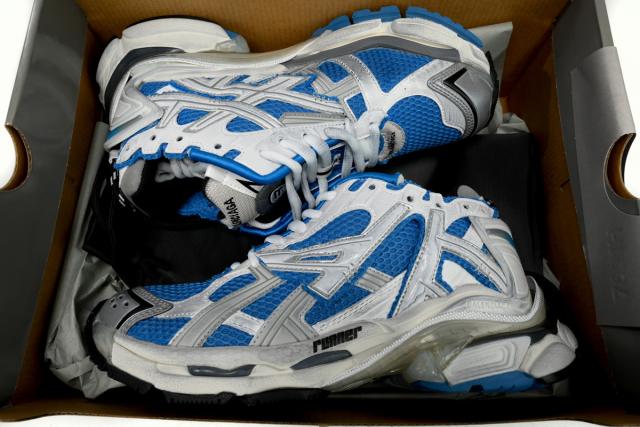 1:1 quality version B Runner Blue Grey 677403W3RB34912